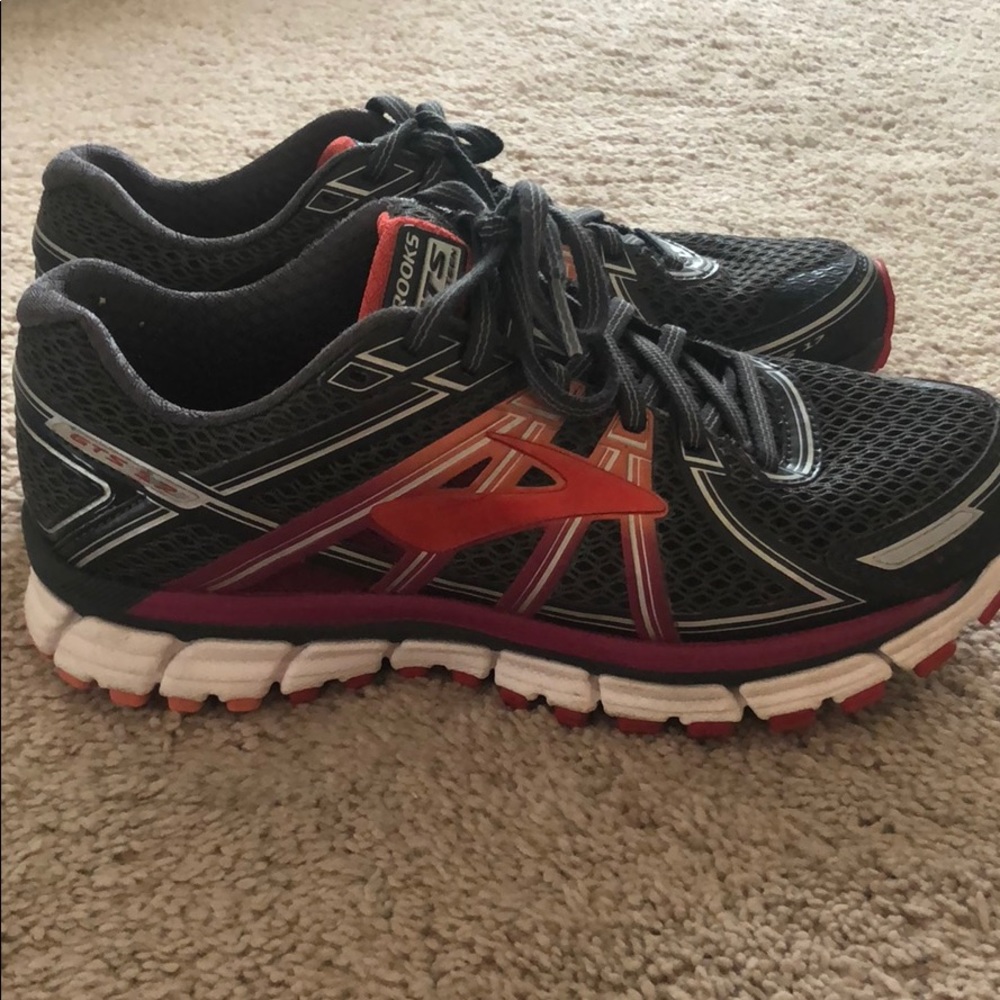 Brooks GTS 17